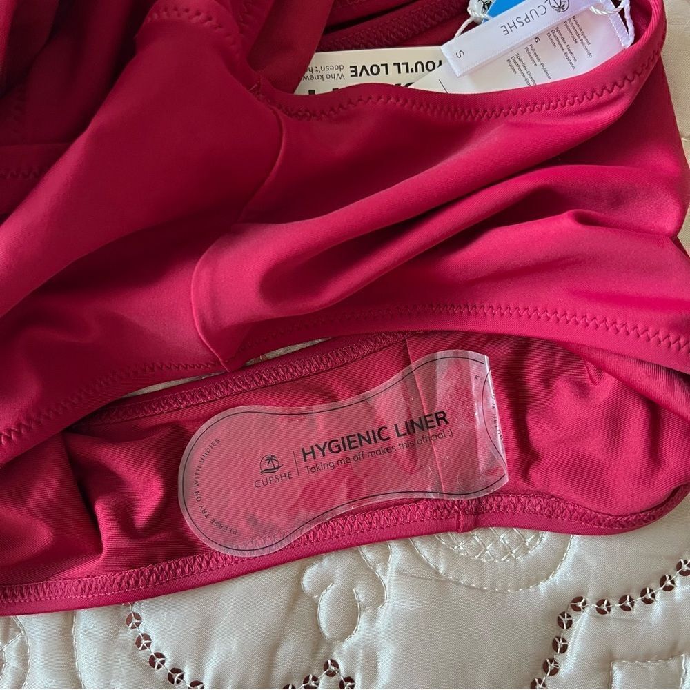 CUPSHE One Piece Swimsuit Deep V Neck Tie Waist Crisscross Back NEW Size Small - Picture 11 of 11